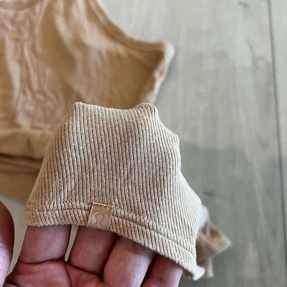 Lululemon women’s top size S - Picture 4 of 5